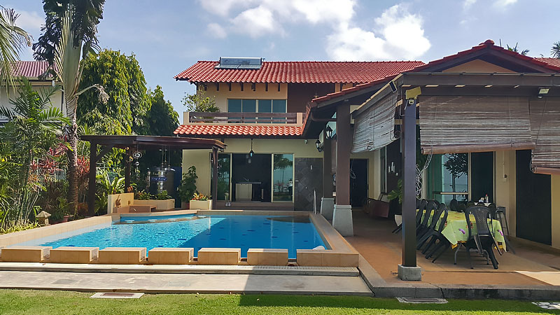 Private-Pool-Seafront-Bungalow-Villa